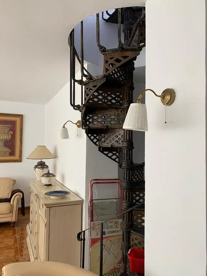 Mooi En Erg Ruim Appartement Met Een Openhaard Málaga Apartamento