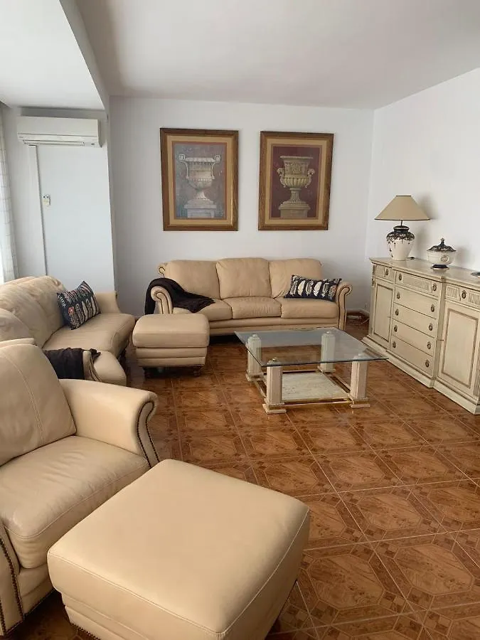 Apartamento Mooi En Erg Ruim Appartement Met Een Openhaard Málaga