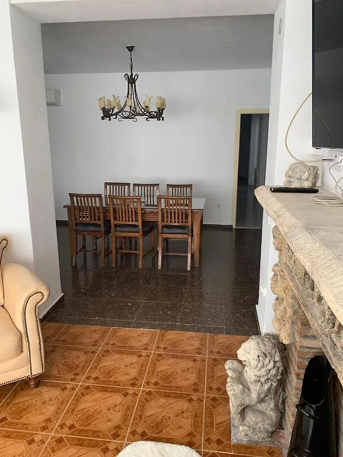 Mooi En Erg Ruim Appartement Met Een Openhaard Málaga España